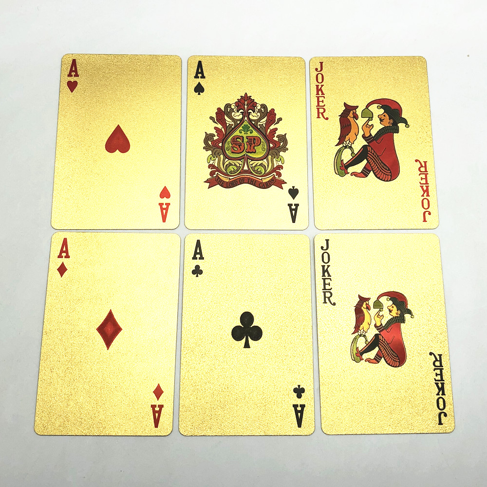Jeu de cartes en or